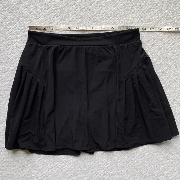 Spanx Get Moving Pleated Mini Skort Black Booty Boost Shorts Tennis Golf 14" Med - Picture 9 of 11